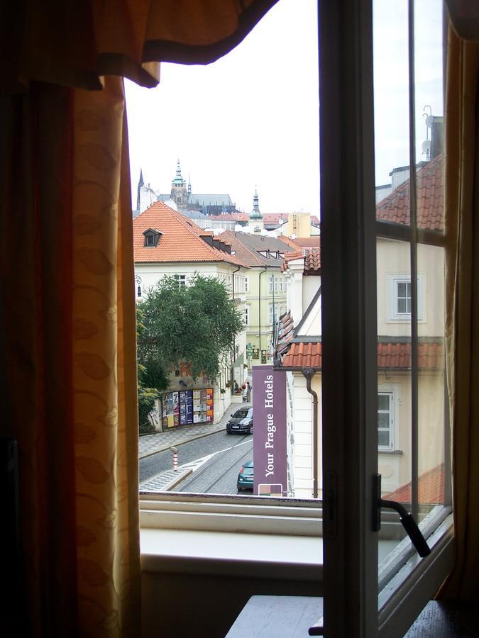 Hotel U Kříže Praga Exterior foto
